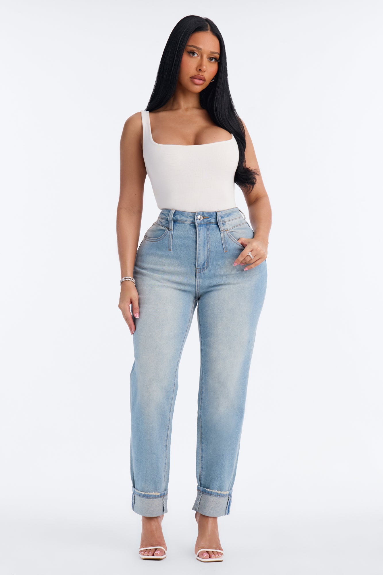 Kimmie Curvy High Rise Mom Jeans - Light Wash