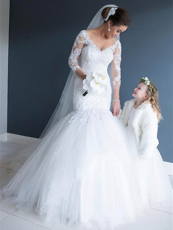 Elegant Trumpet 3/4 Long Sleeves V-Neck Tulle Court Train Wedding Dresses