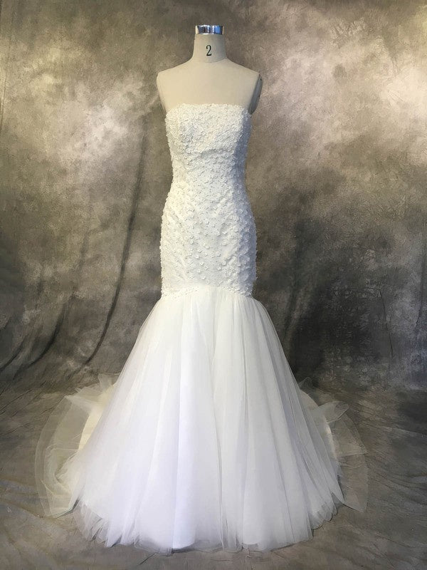 Stunning Trumpet Strapless Sleeveless Tulle Court Train Wedding Dresses