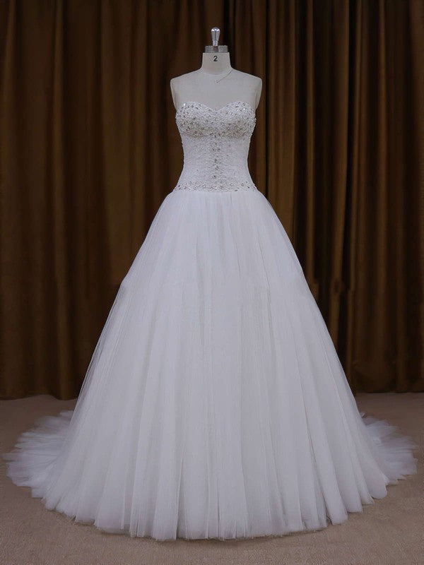 Luxurious Strapless Sweetheart Tulle Court Train Ball Gown Wedding Dresses with Rhinestones
