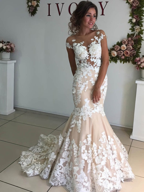 Fabulous Court Train Mermaid Backless Sleeveless Lace Wedding Dresses with Appliques