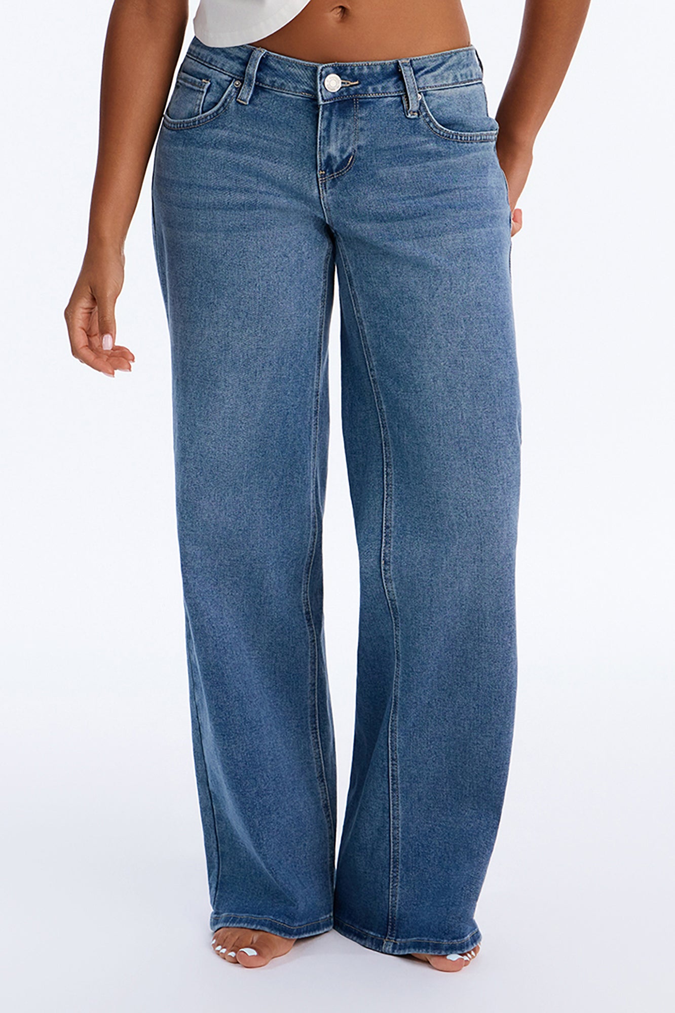 Regretting You Low Rise 90s Straight Leg Jeans - Light Wash