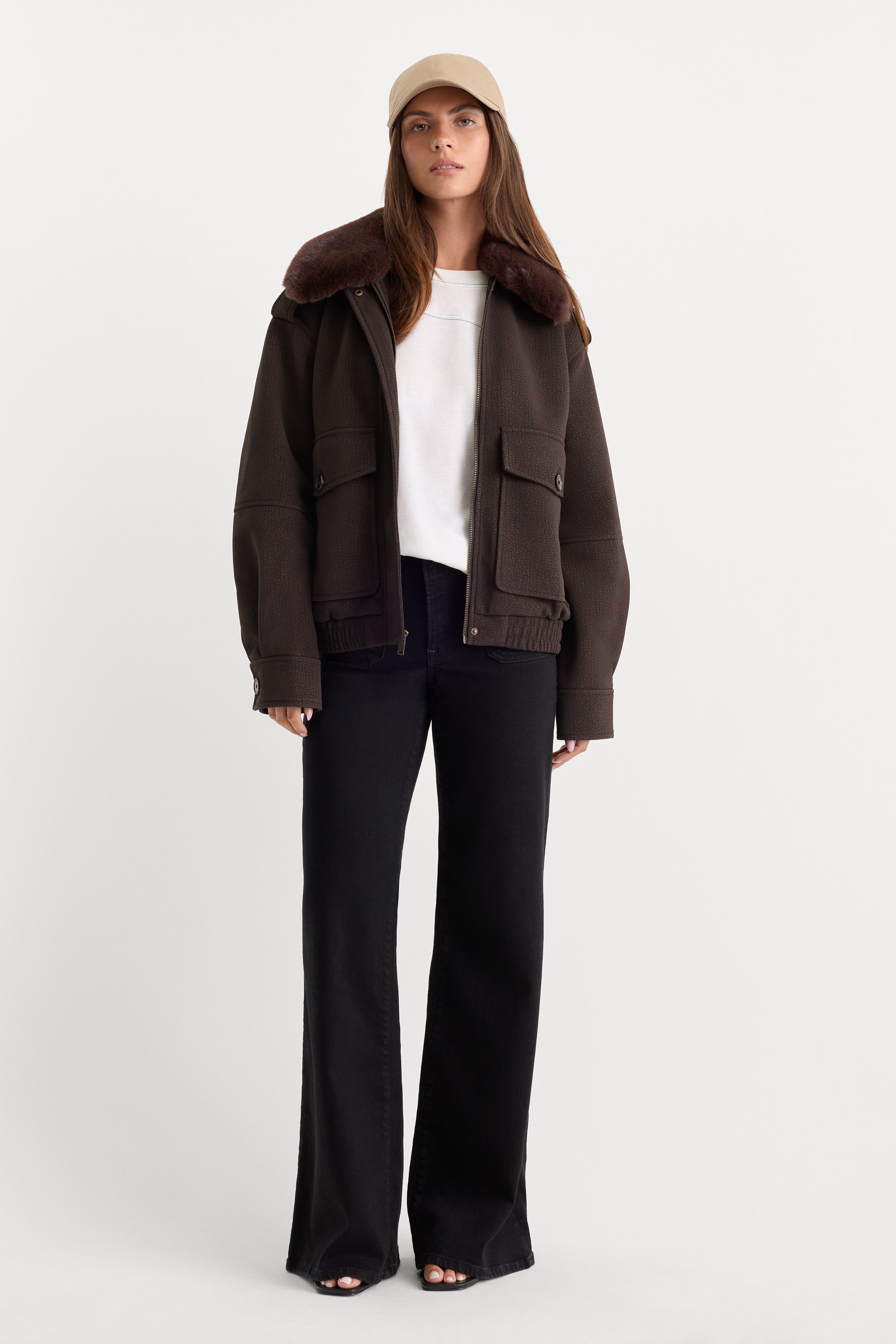 PATCH POCKET GOOD WAIST PALAZZO JEANS | BLACK001