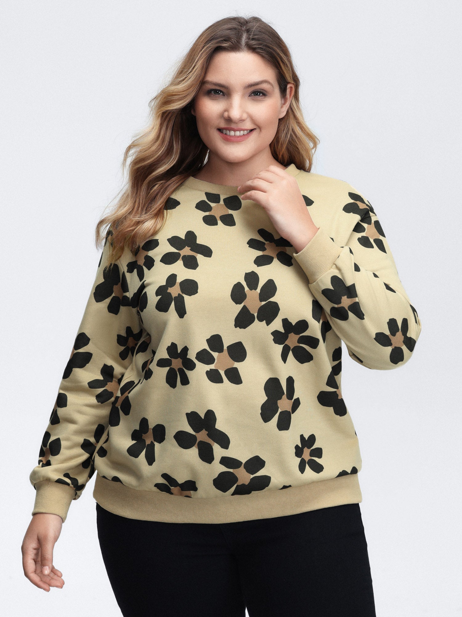 Wild Floral Print Relaxed-Fit Sweatshirt