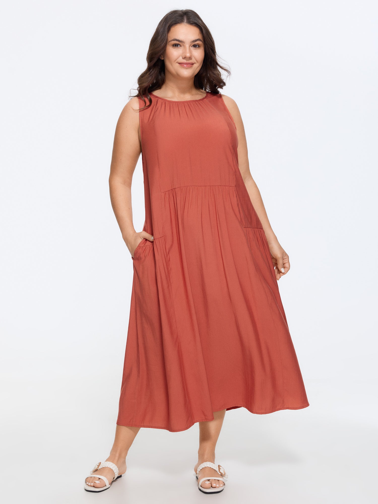 Solid Round Neck Pocket Sleeveless Midi Dress