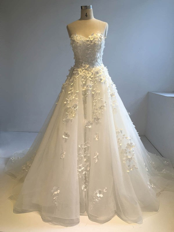 Beautiful Ball Gown Sweetheart Strapless Organza Court Train Wedding Dresses
