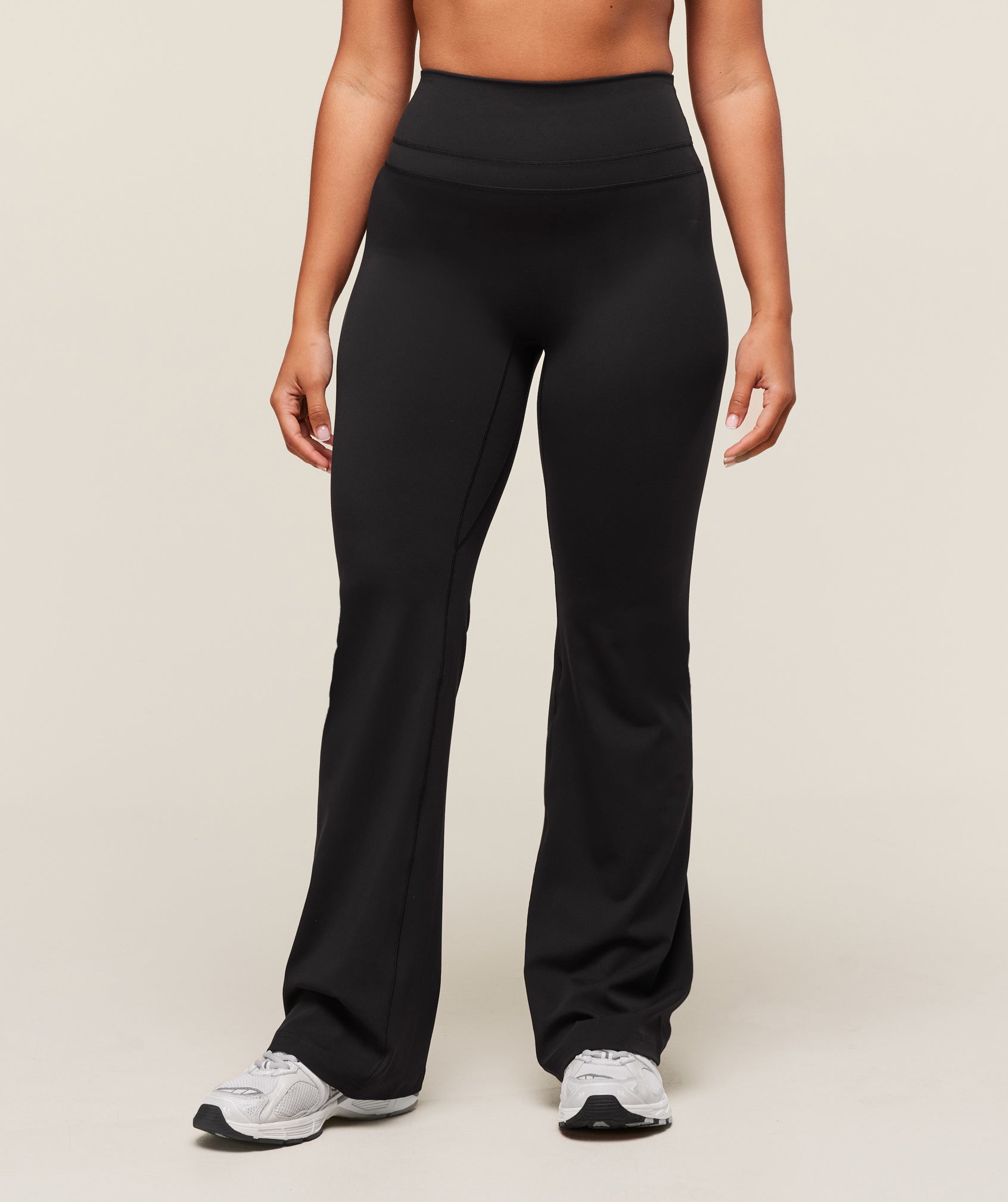 Gymshark Whitney Short Flared Legging - Black