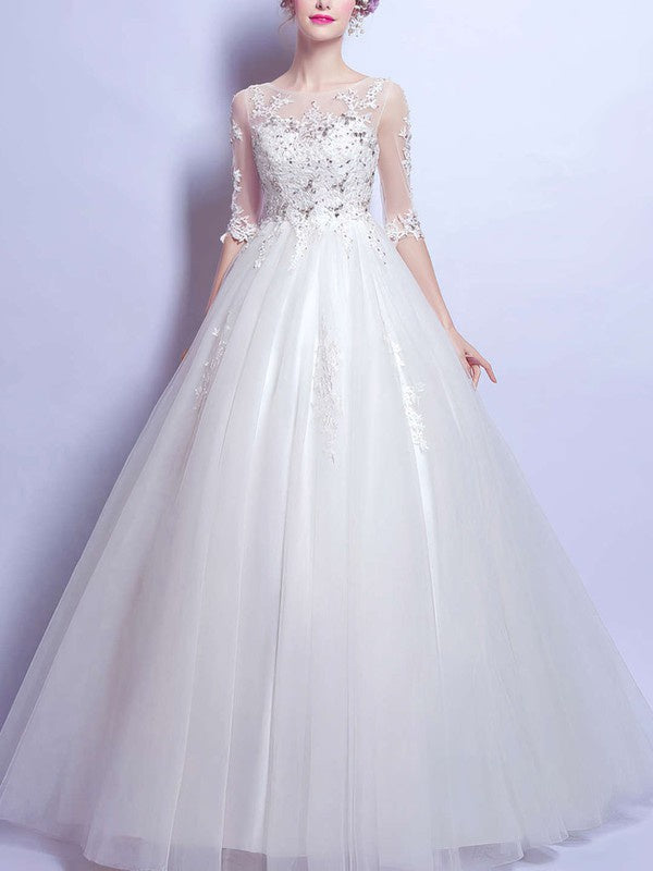 Glamorous Crew Neck Half Sleeves Ball Gown Wedding Dresses with Appliques