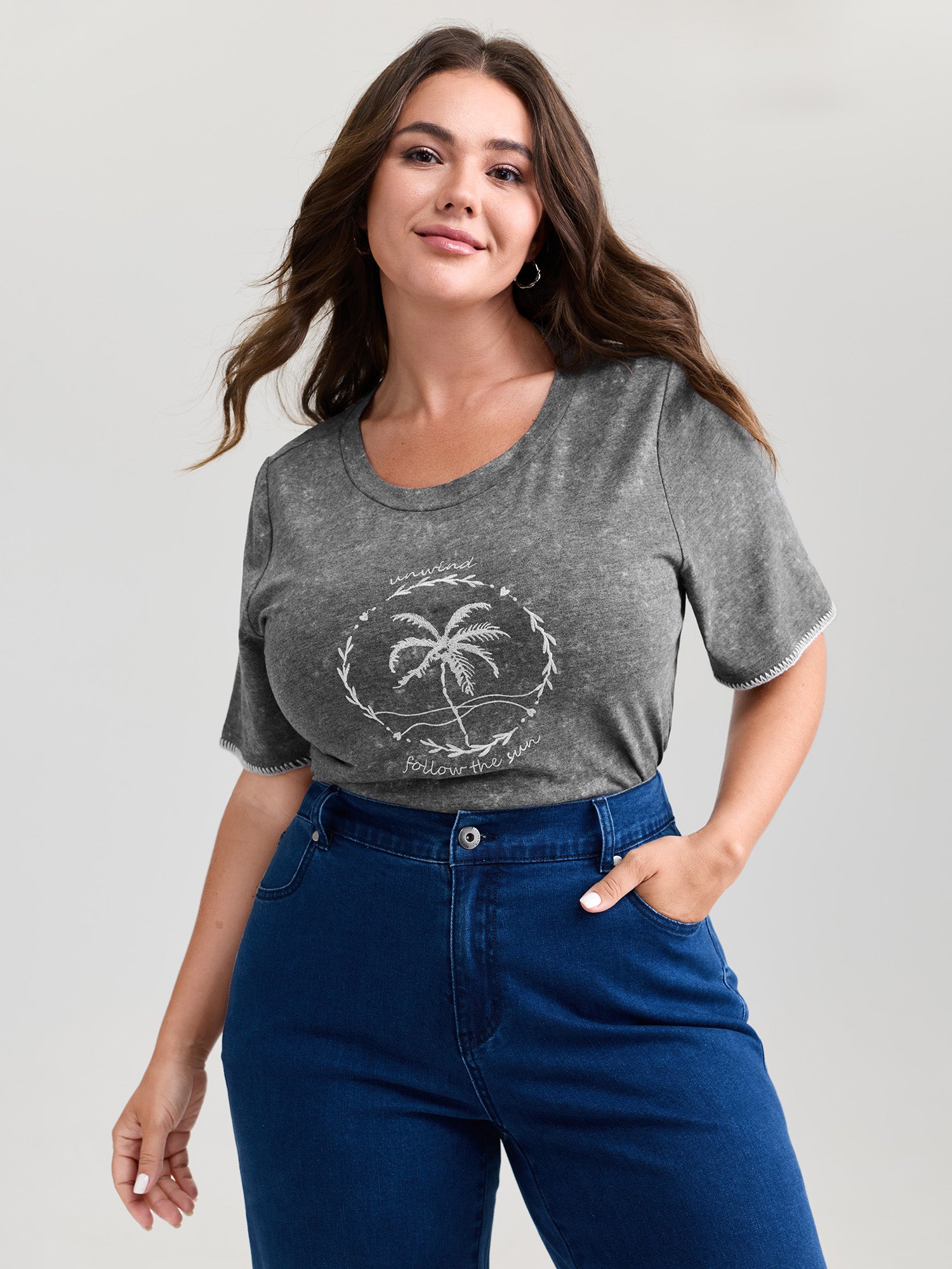 Island Print Embroidered Round Neck T-Shirt