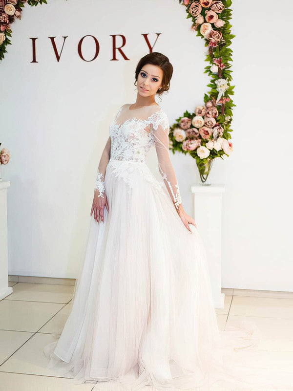 Classic Long Sleeves Tulle Ball Gown Wedding Dresses with Sweep Train