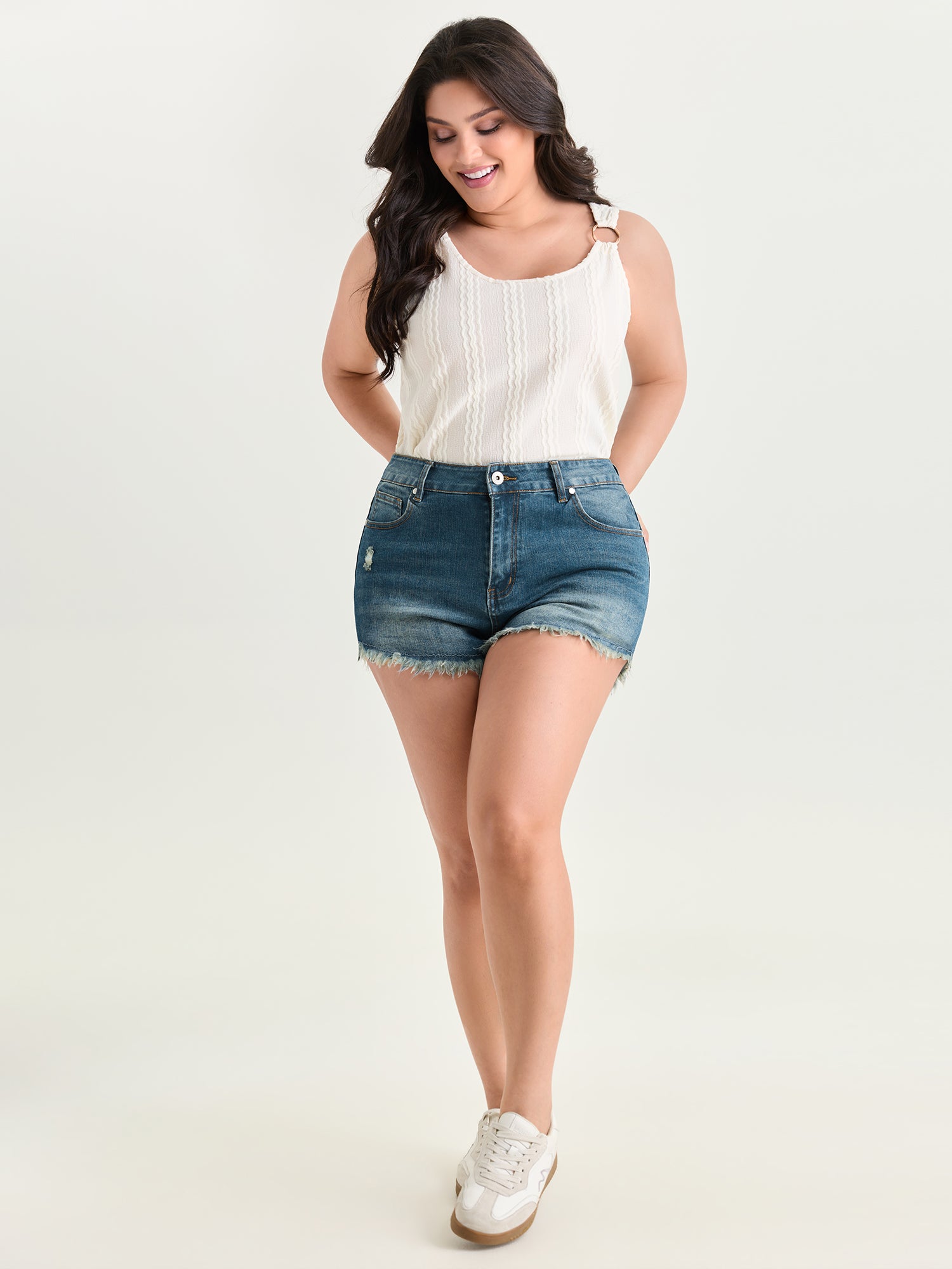 Stretchy Raw Hem Denim Shorts