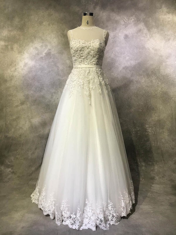 Fabulous Floor-Length Sleeveless Lace Wedding Gown with Ribbon