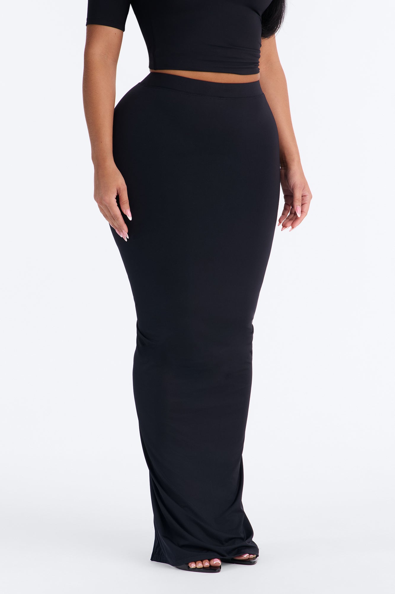 Second Skin Double Lined Ruched Back Slit Maxi Skirt - Black
