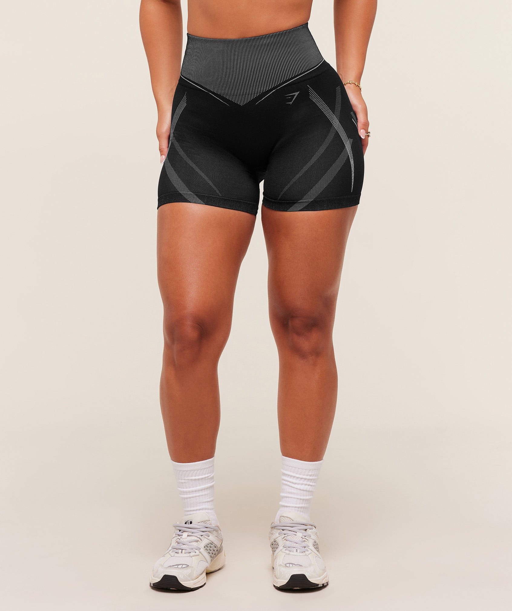 Gymshark x Analis Seamless Short - Black/Silver Grey