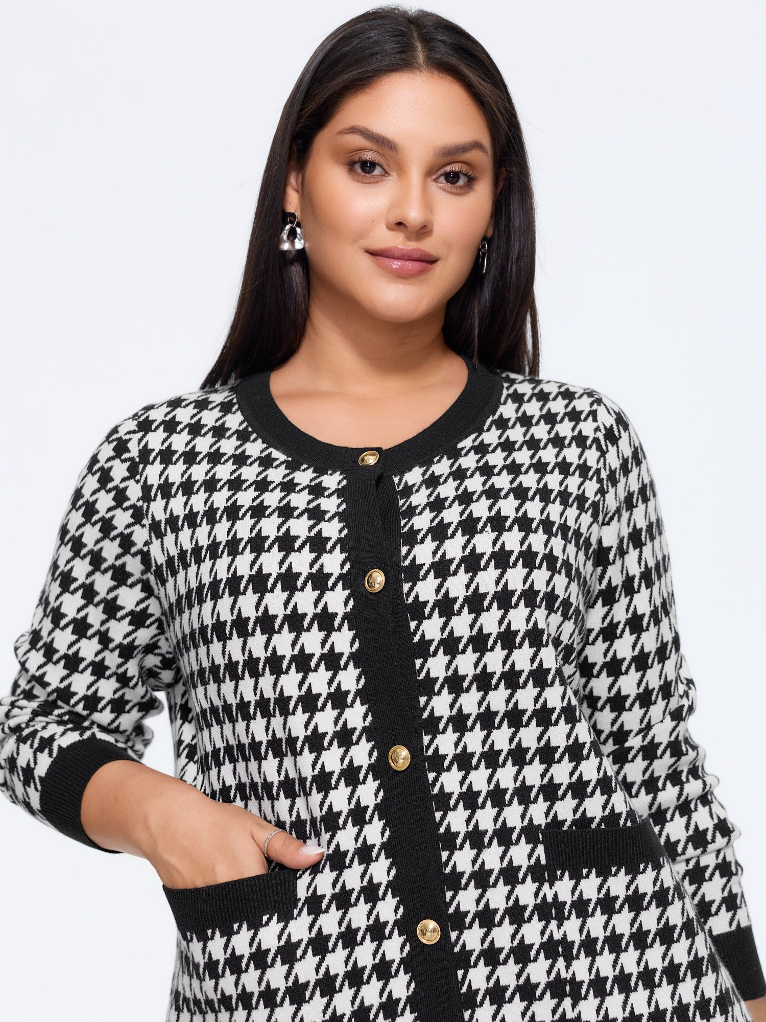 Supersoft Round Neck Button Houndstooth Cardigan
