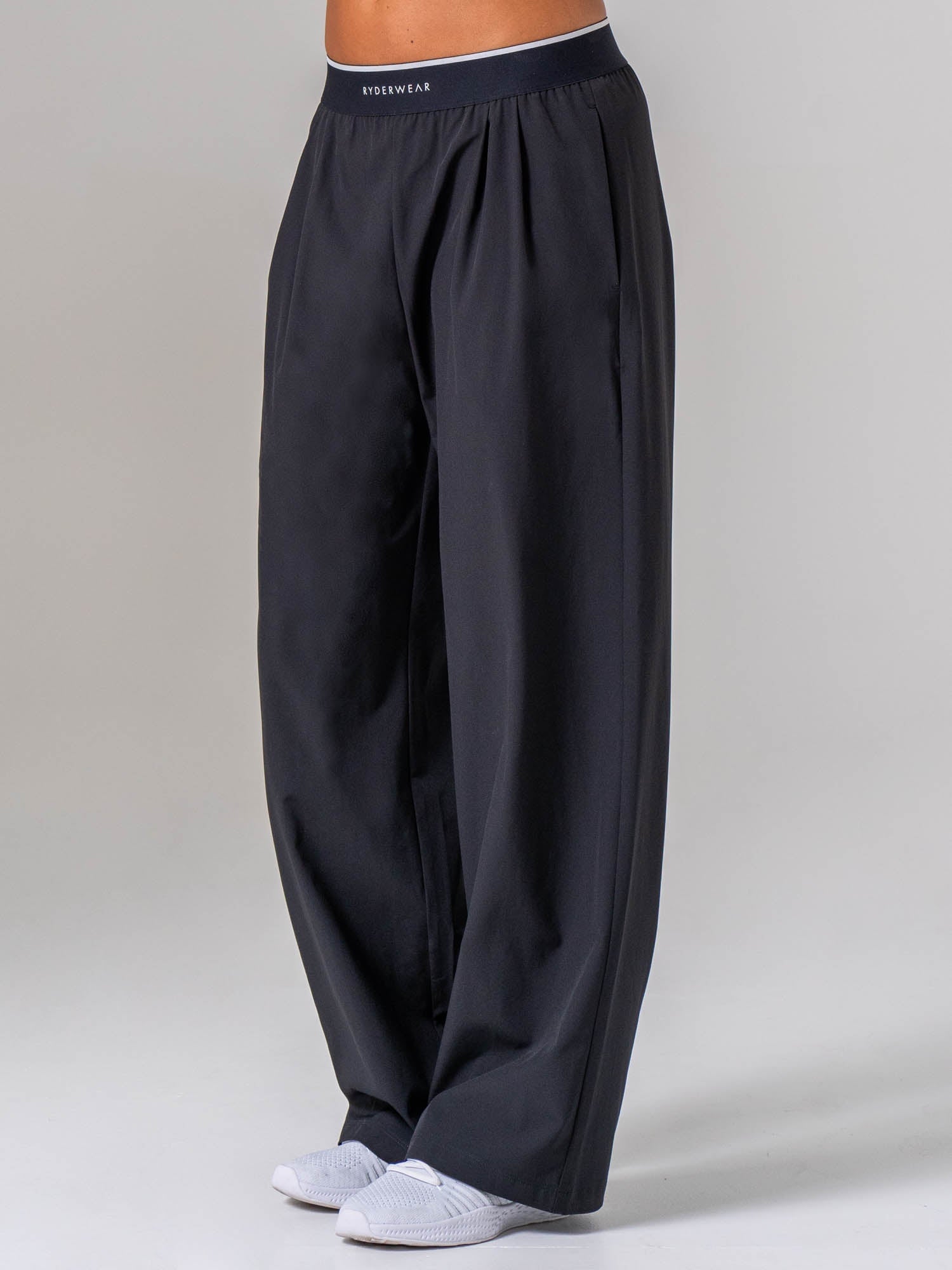 Aero Luxe Pants - Black