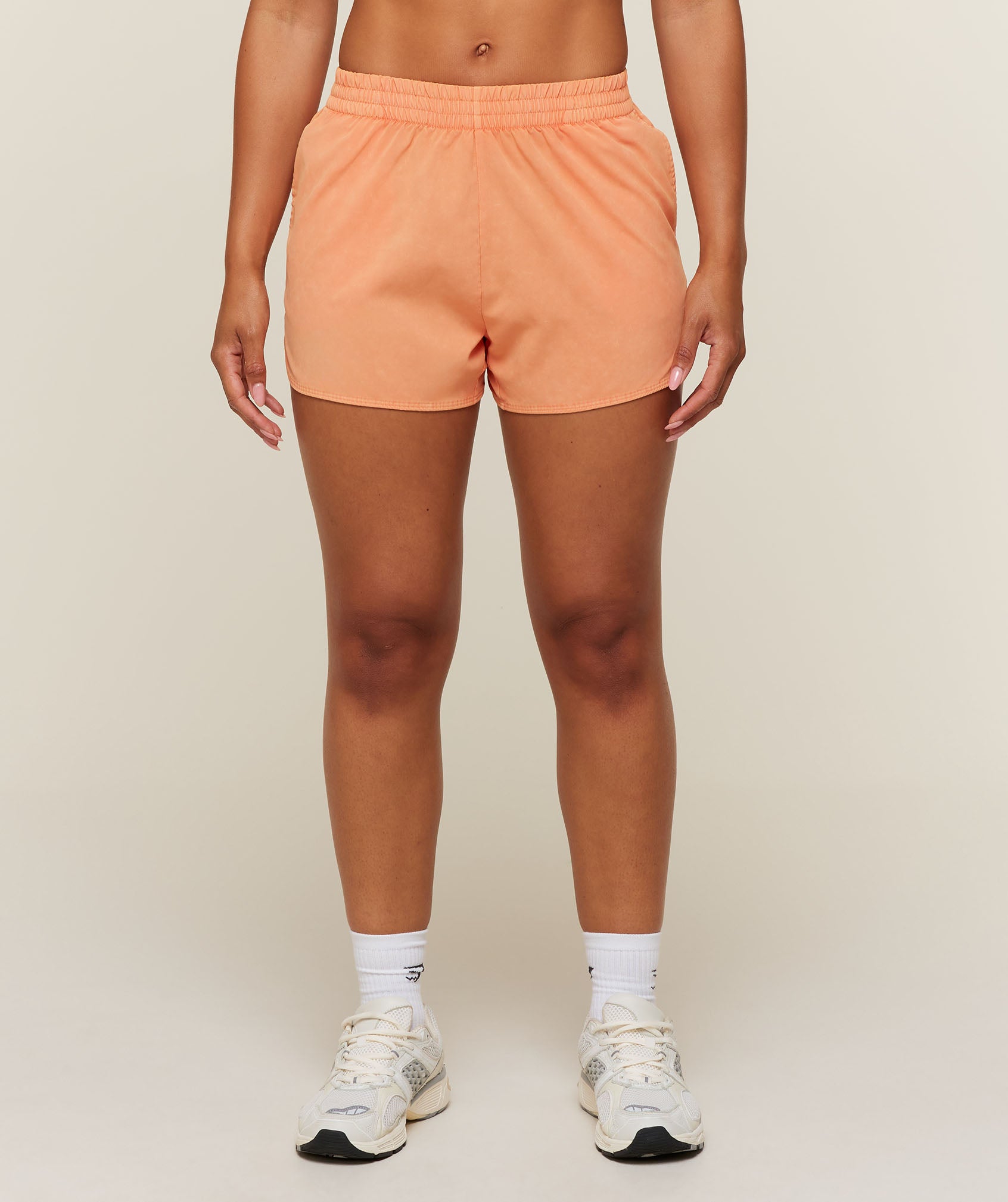 Gymshark Washed Pastel Woven Shorts - Dayglow Peach/Wash