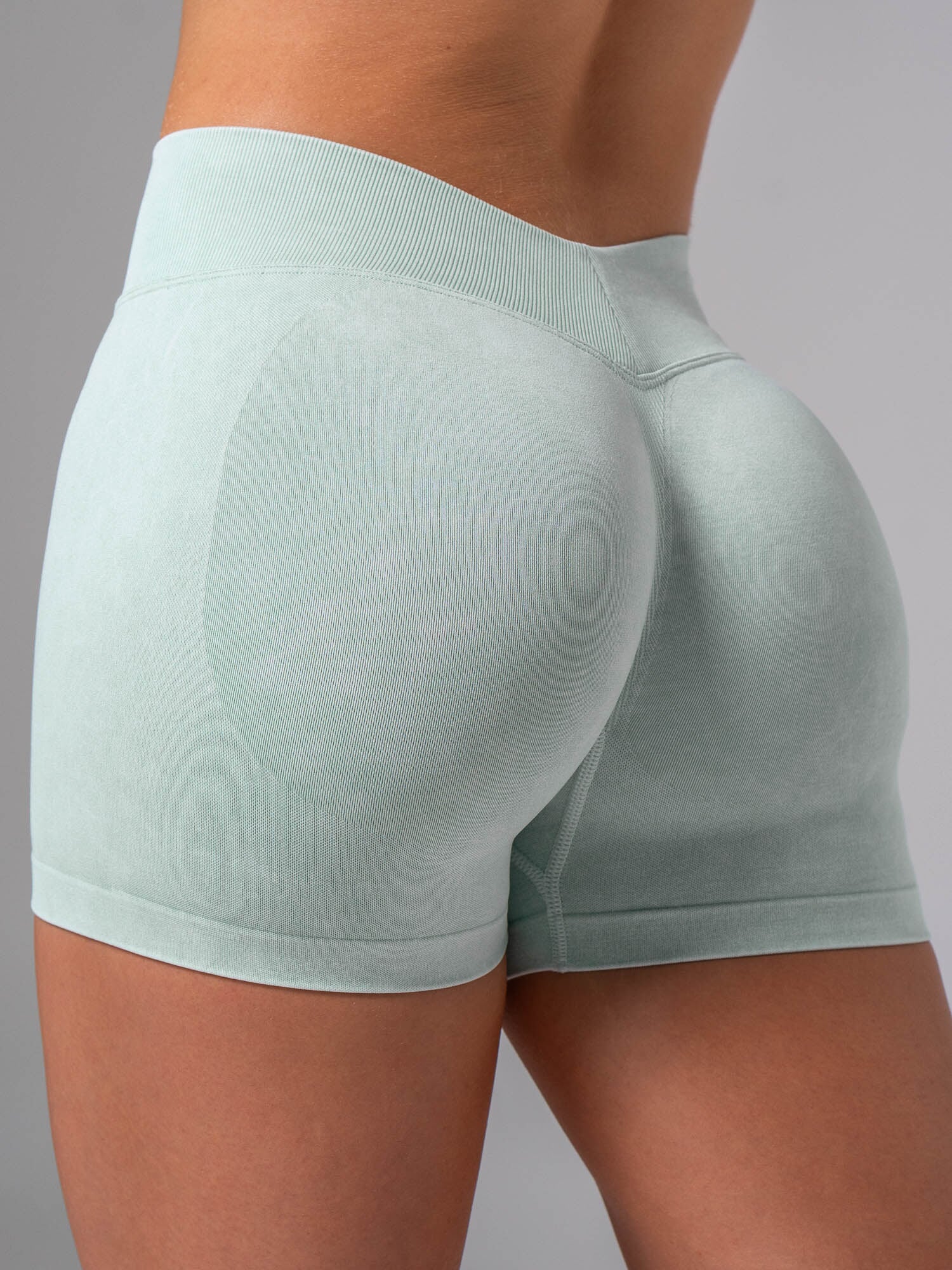 Stonewash Seamless V Back Shorts - Mint