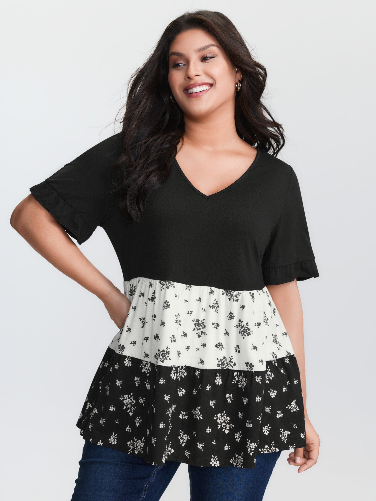 Color Contrast Floral Print Tiered Top