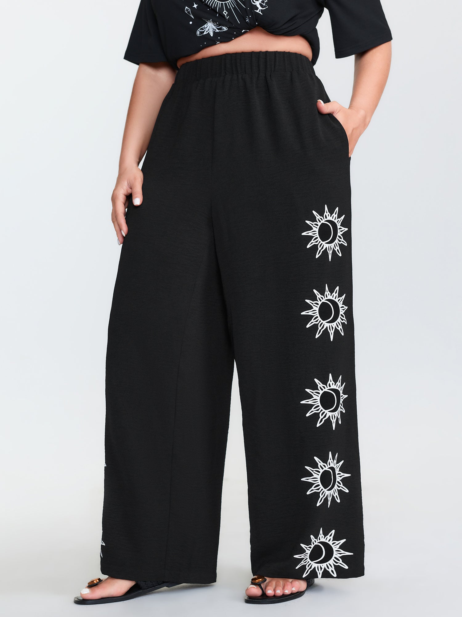 Monochrome Floral Pattern Pants