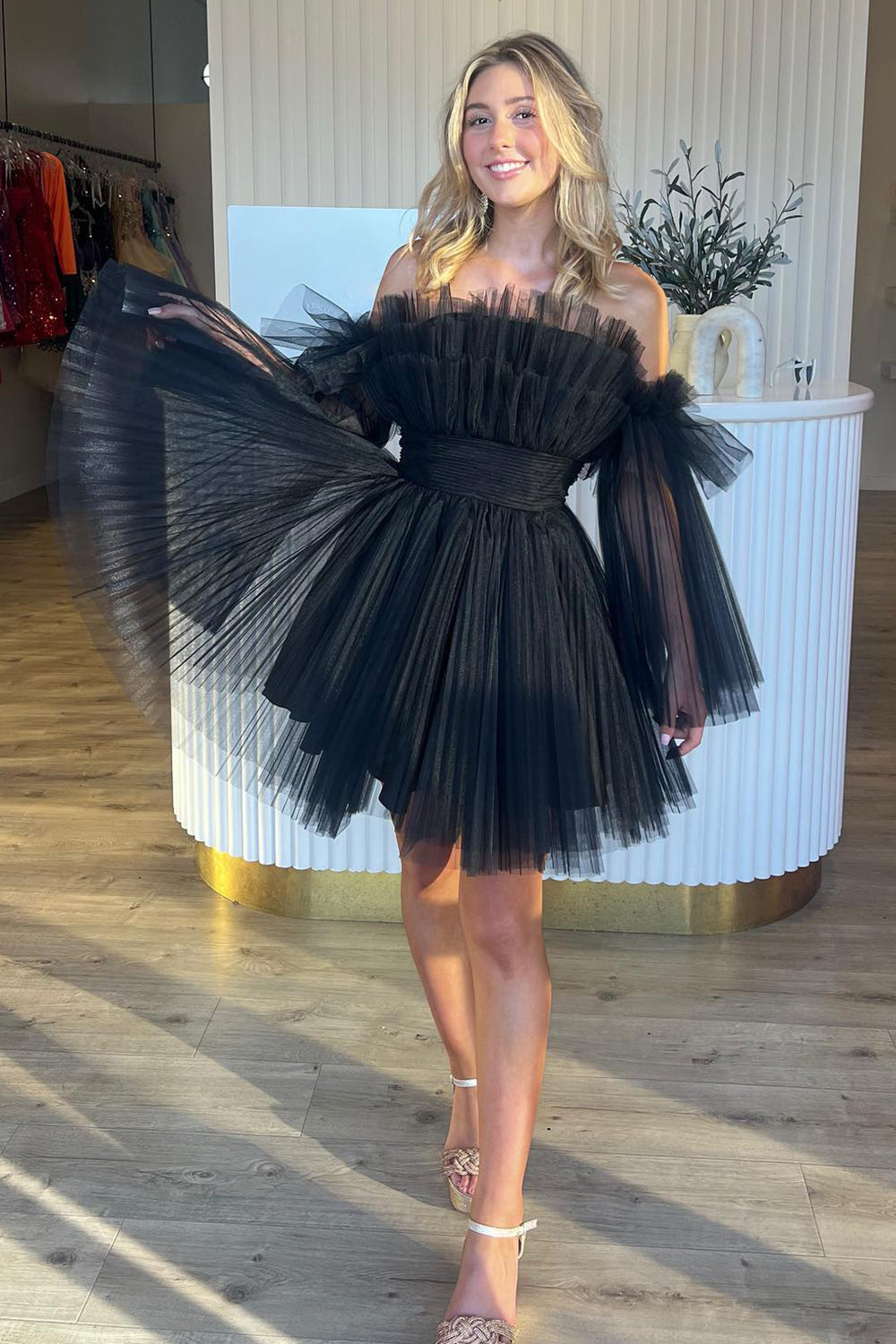 Black A-Line Detachable Long Sleeves Tulle Short Homecoming Dress/Mini Dress