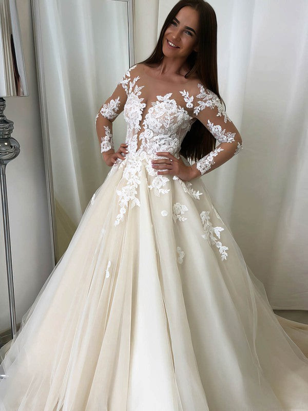 Gorgeous Crew Long Sleeves Tulle Ball Gown Wedding Dresses with Appliques