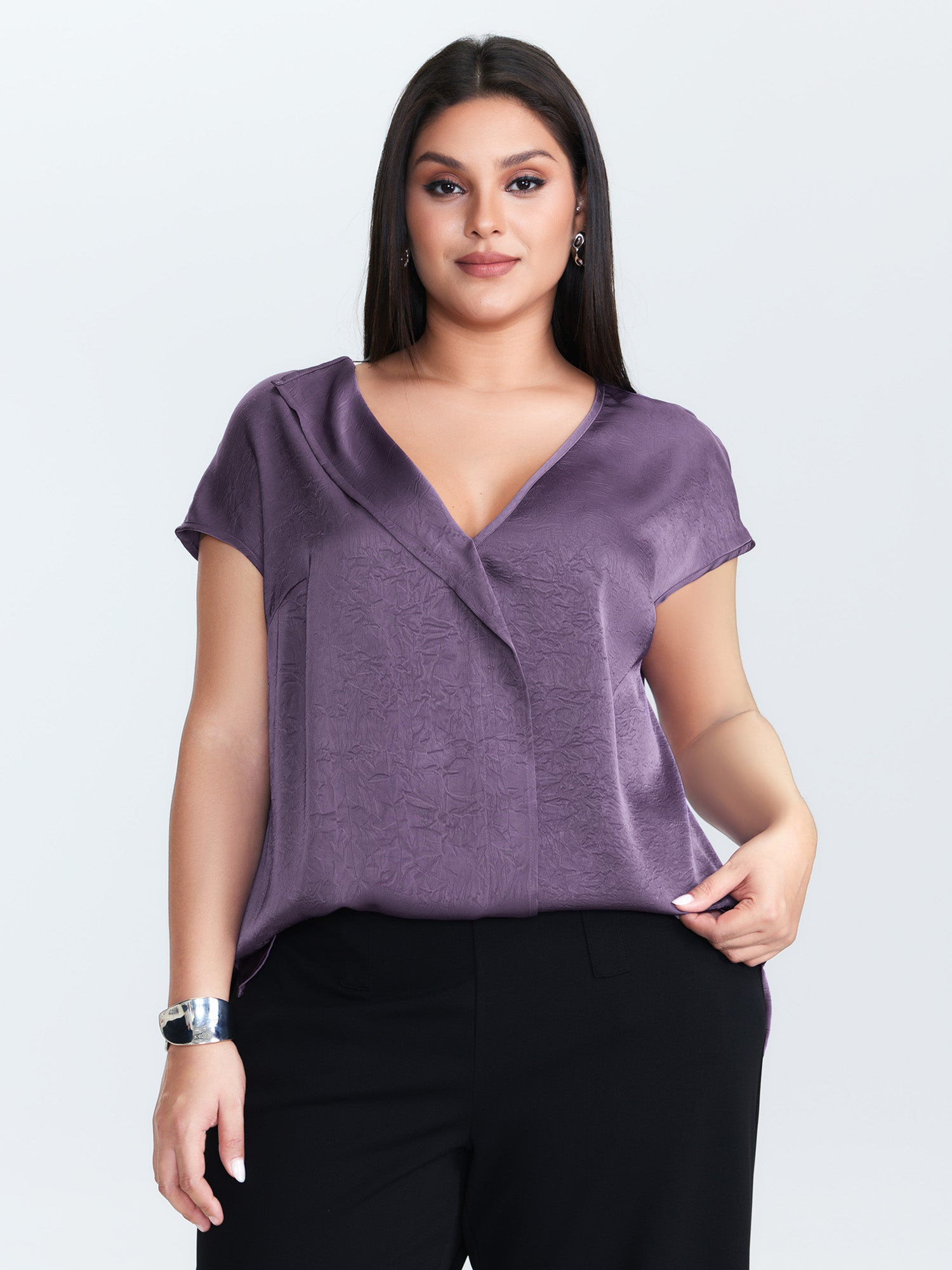 Plain Collar Neckline Flowy Blouse