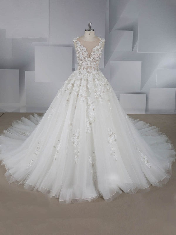 Beautiful Ball Gown Jewel Sleeveless Tulle Court Train Wedding Dresses with Appliques