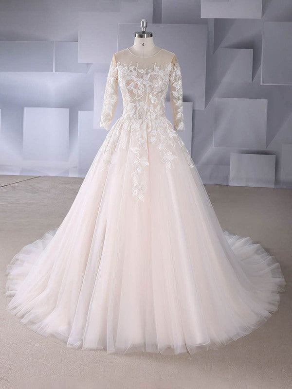 Beautiful 3/4 Long Sleeves Lace Appliques Ball Gown Wedding Dresses