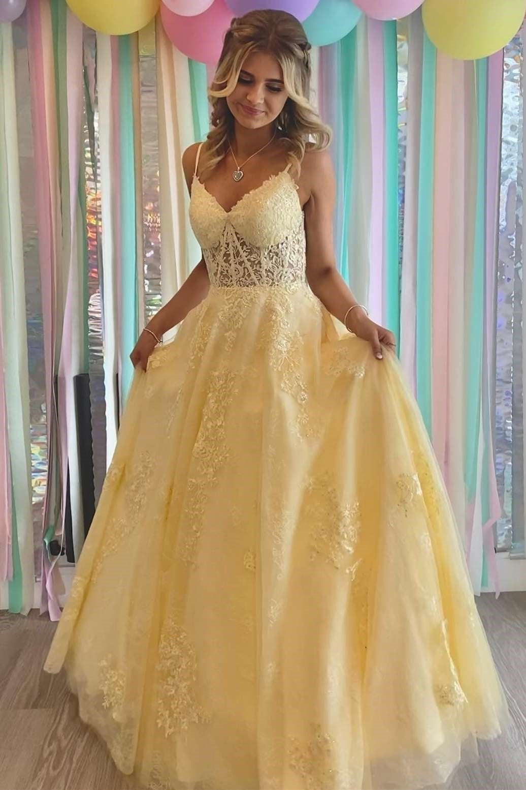 Spaghetti Straps Sweetheart Appliques Evening Dress With Tulle