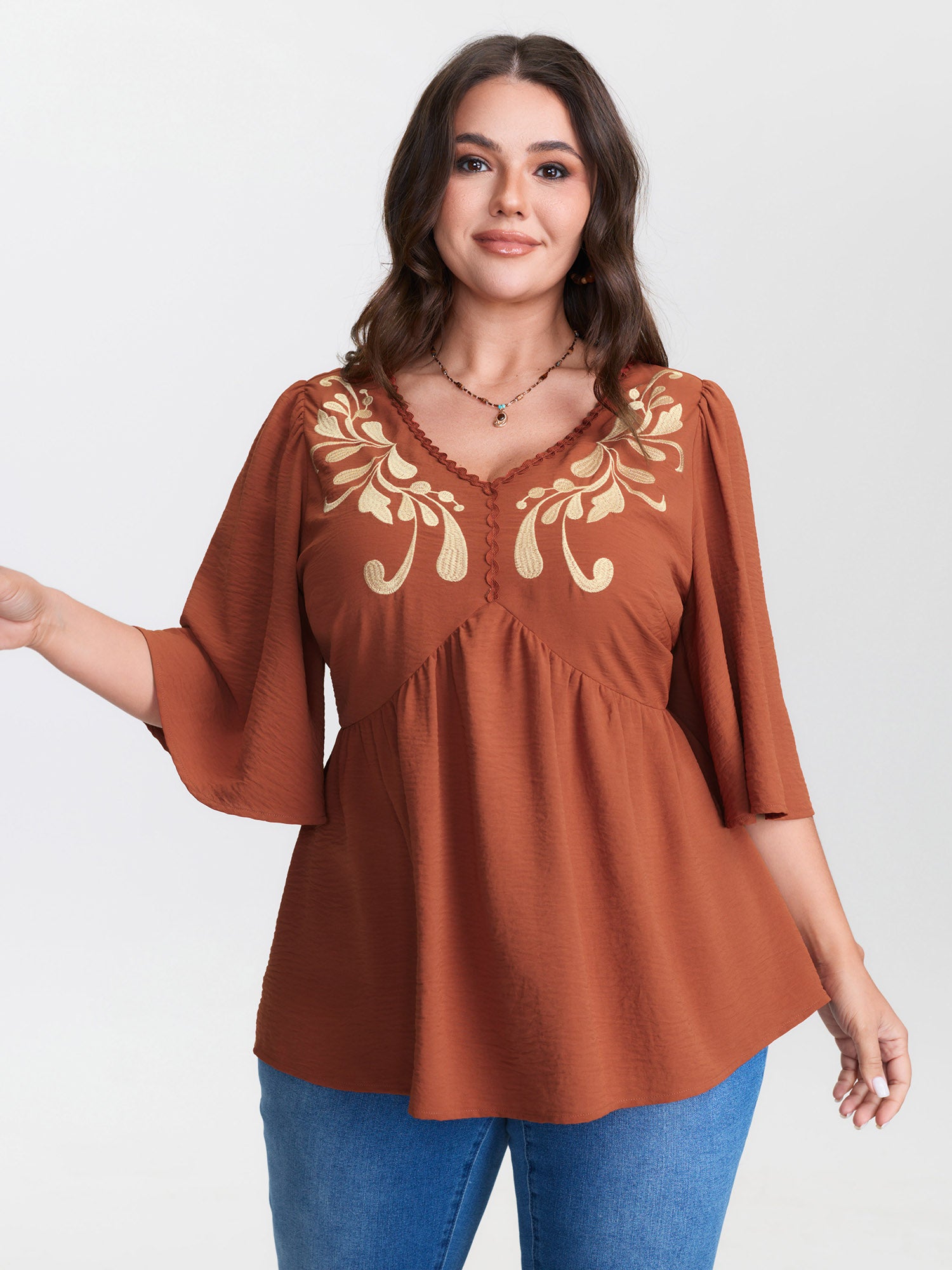 Floral Embroidery V-Neck Pleated T-Shirt