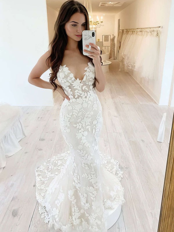 Glamorous Mermaid V-Neck Lace Sleeveless Wedding Dresses with Appliques