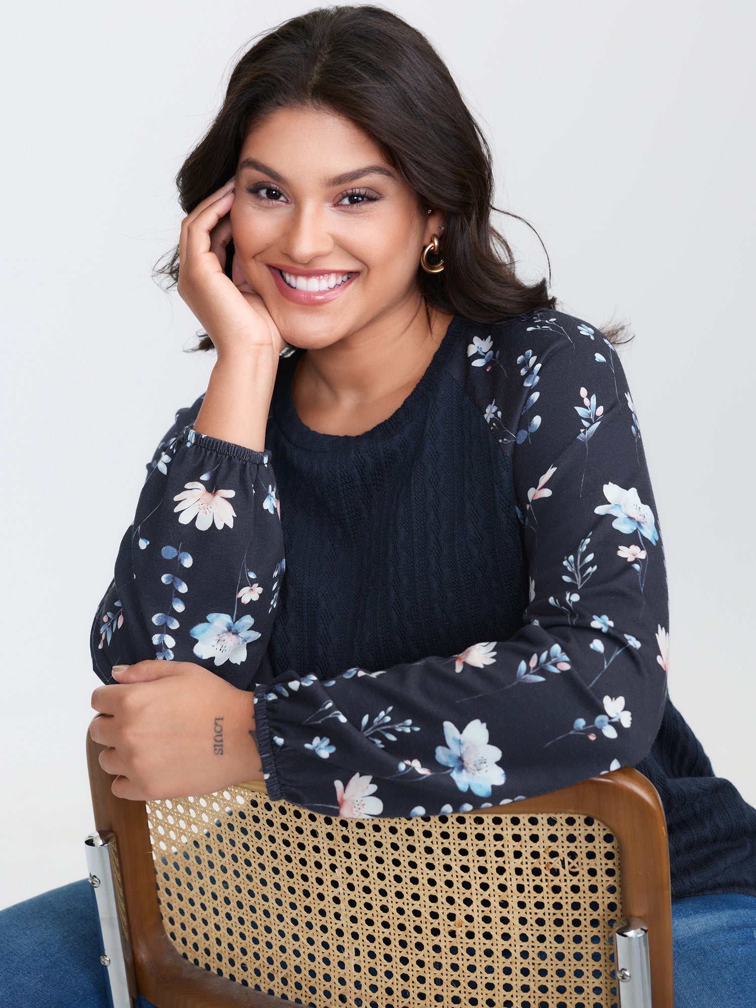 Textured Floral Raglan Sleeve Sweatshirt