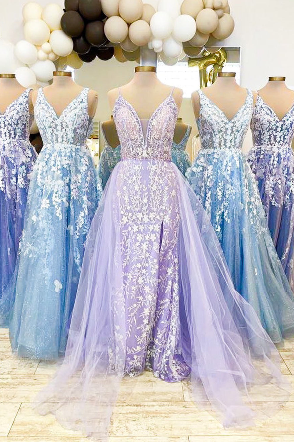 Elegant Light Purple A-Line Long Prom Dress with Spaghetti Straps and Appliques