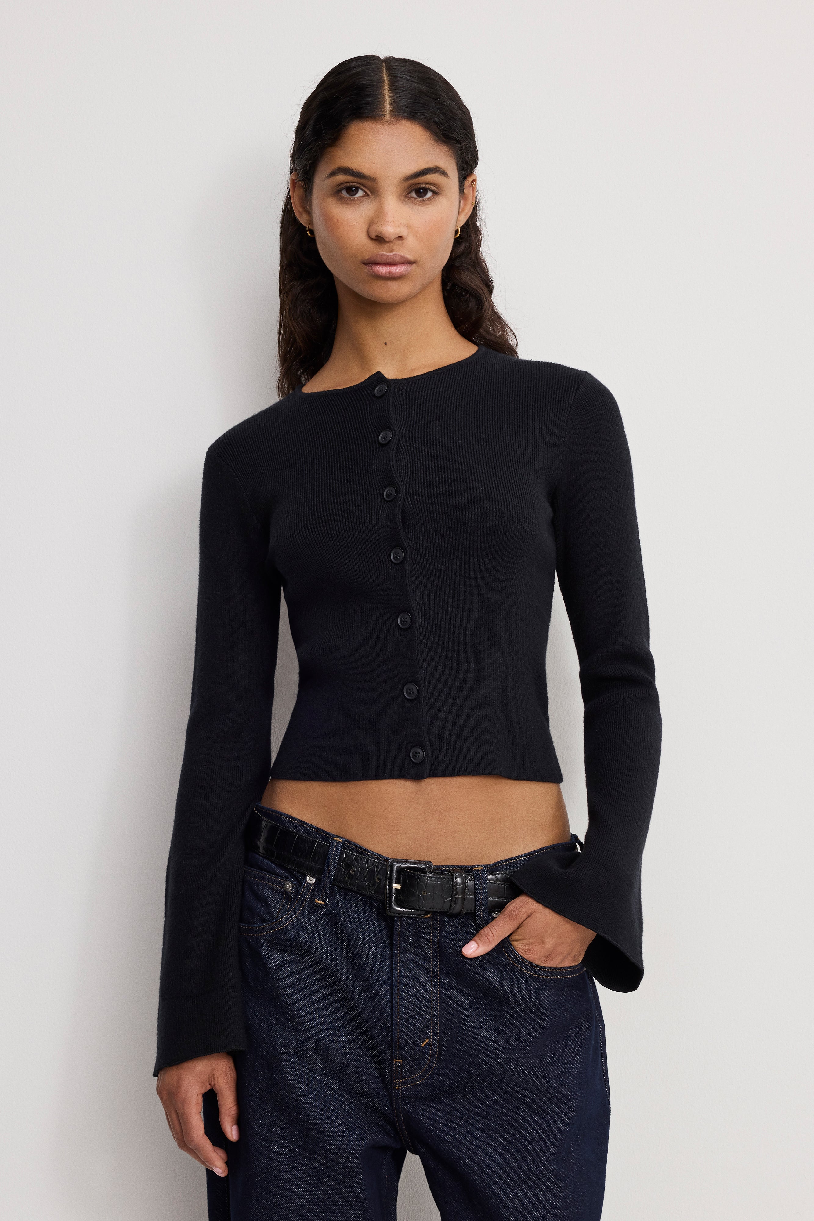 BELL SLEEVE KNIT CARDIGAN | BLACK001