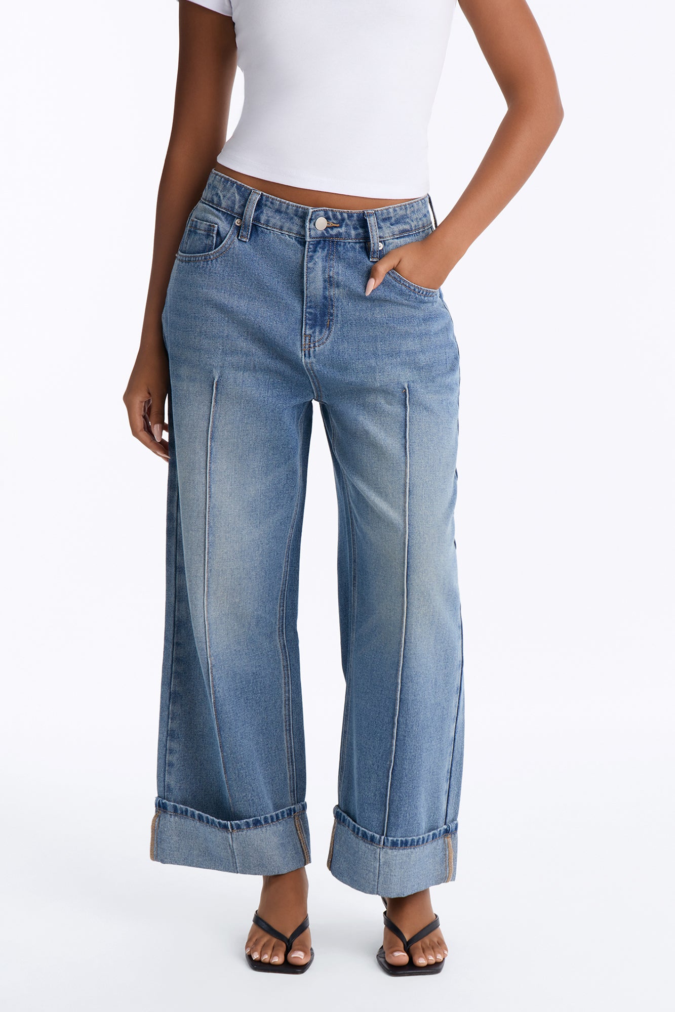 Crop En Route Cuffed Wide Leg Jeans - Medium Wash