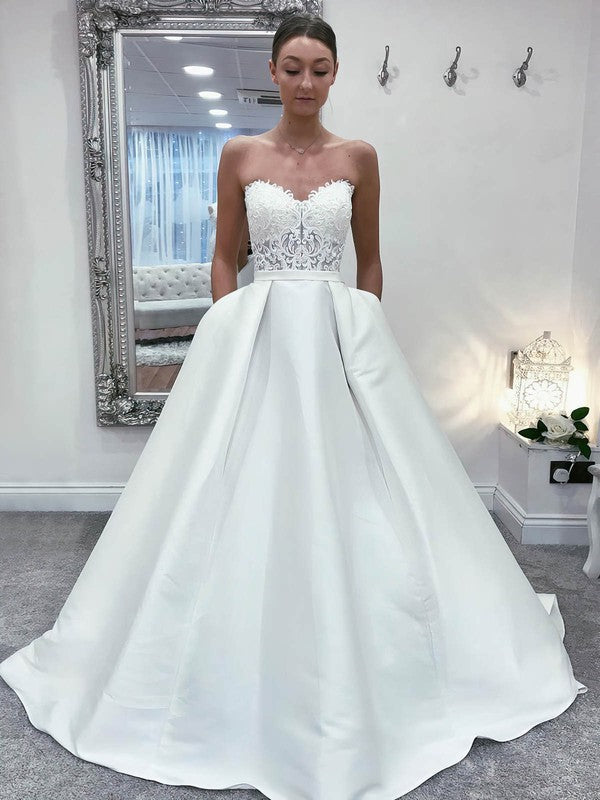 Beautiful Sweetheart Strapless Satin Lace Ball Gown Wedding Dresses with Pockets