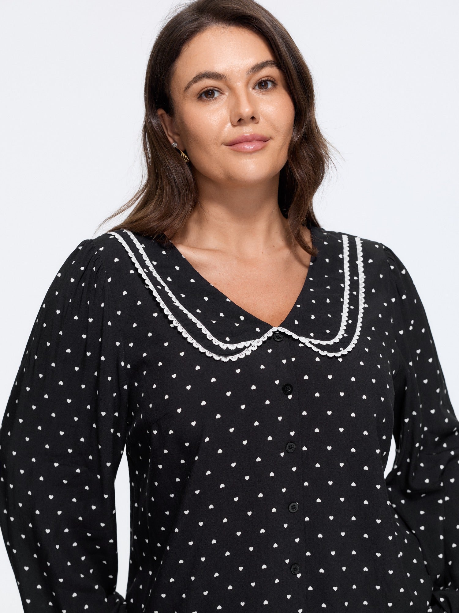 Heart Print Peter Pan Collar Lace Trim Blouse