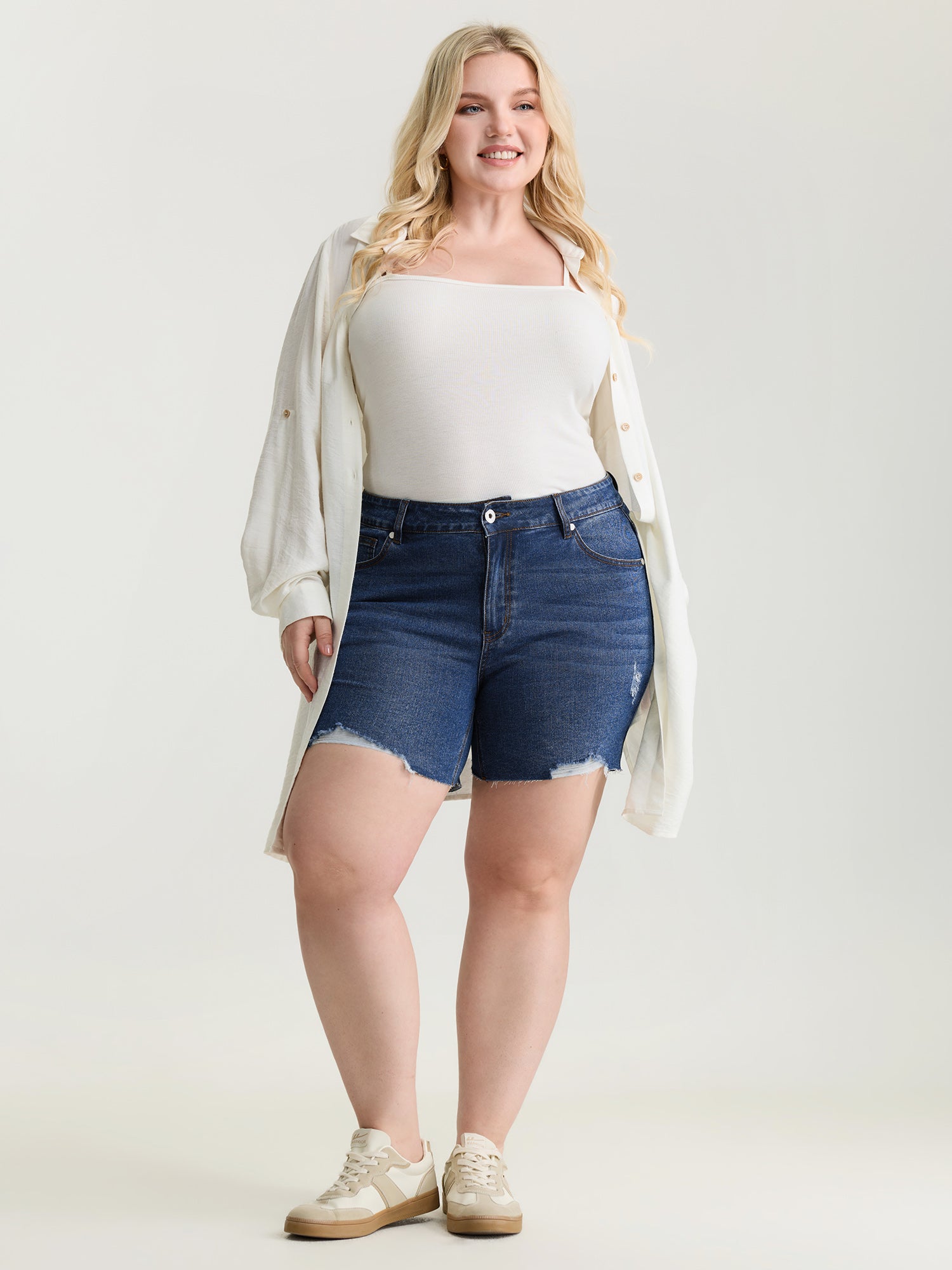 Stretchy Raw Cut Hem Skinny-Fit Denim Shorts