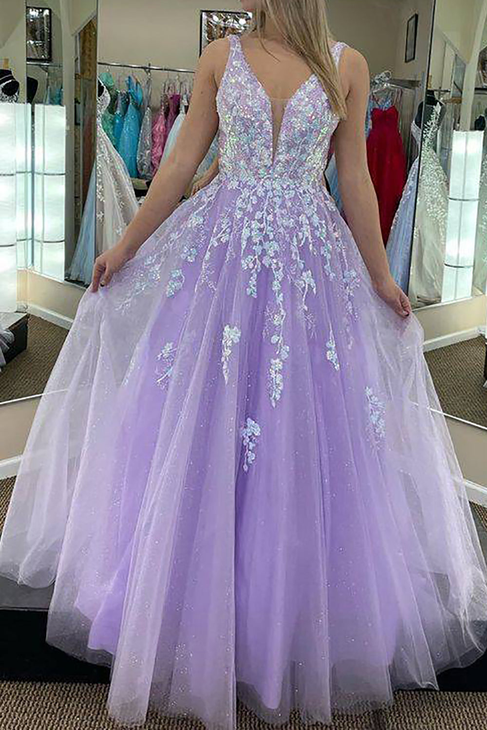 Elegant Deep V-Neck Purple A-Line Long Prom Dress Featuring Appliques