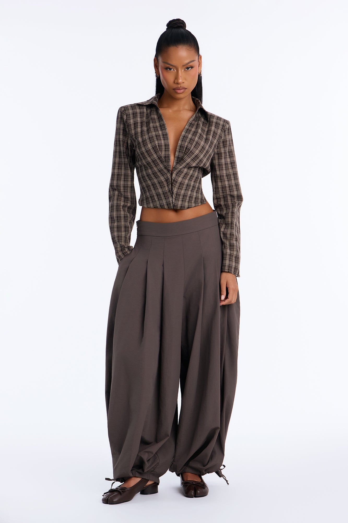 Kelsey Pleated Windbreaker Jogger - Chocolate