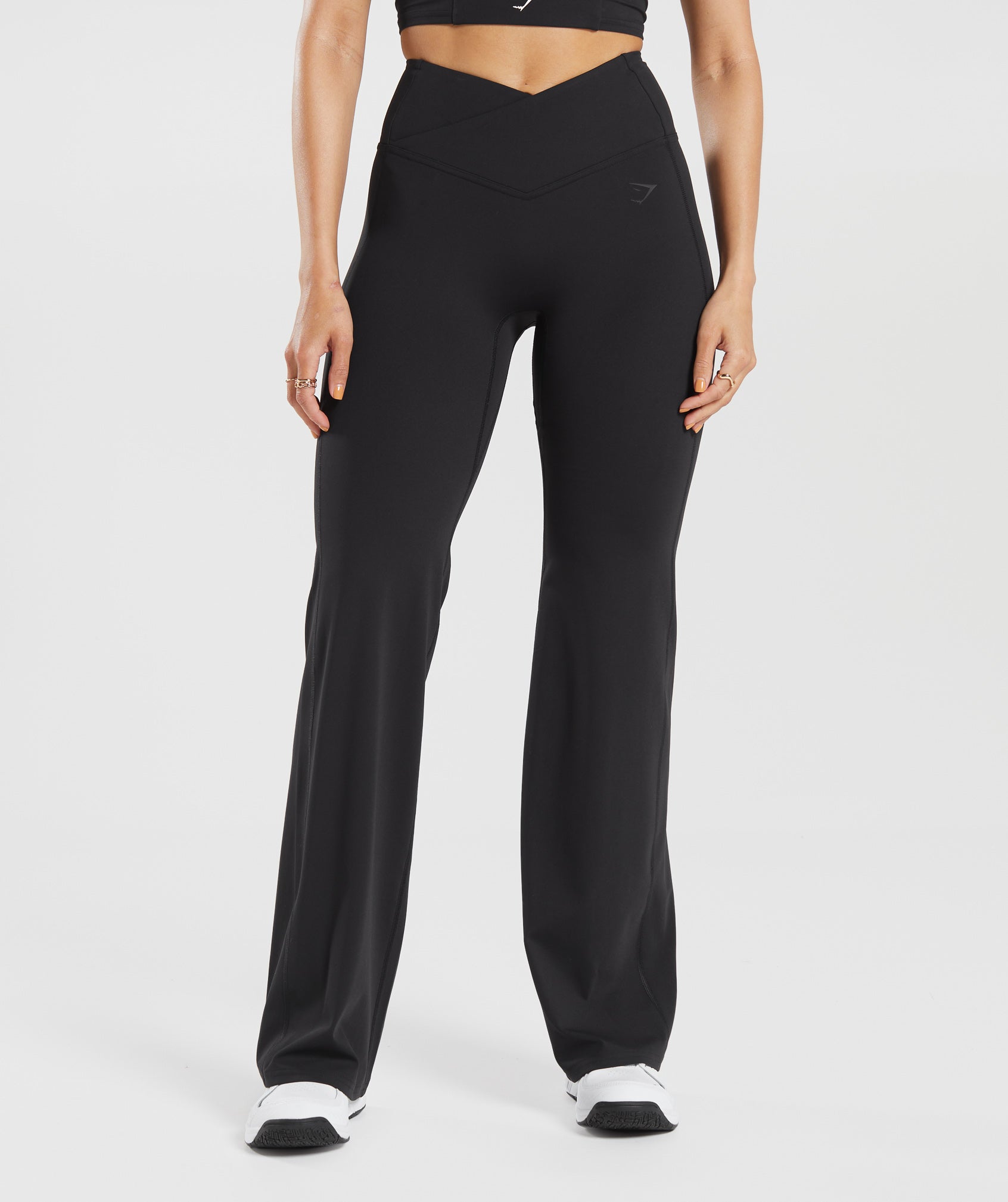 Gymshark Crossover Flared Regular Leggings - Black