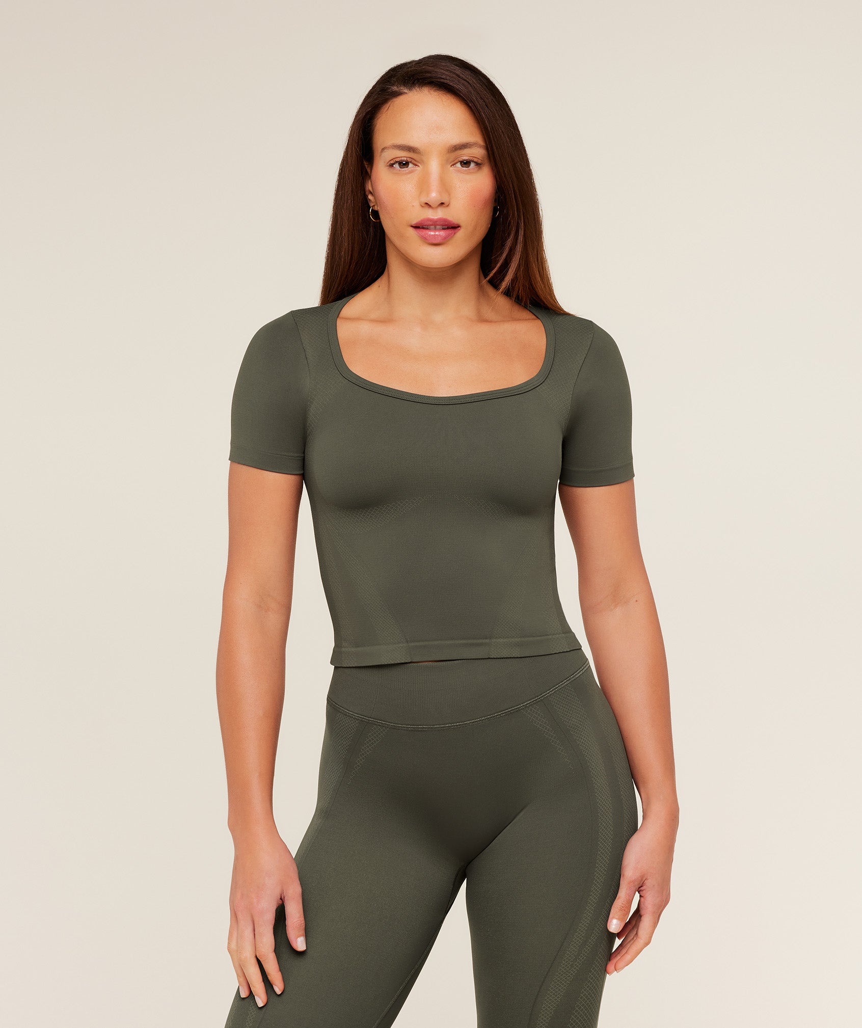 Gymshark Weekend Seamless Short Sleeve Top - Strength Green/Grounded Green