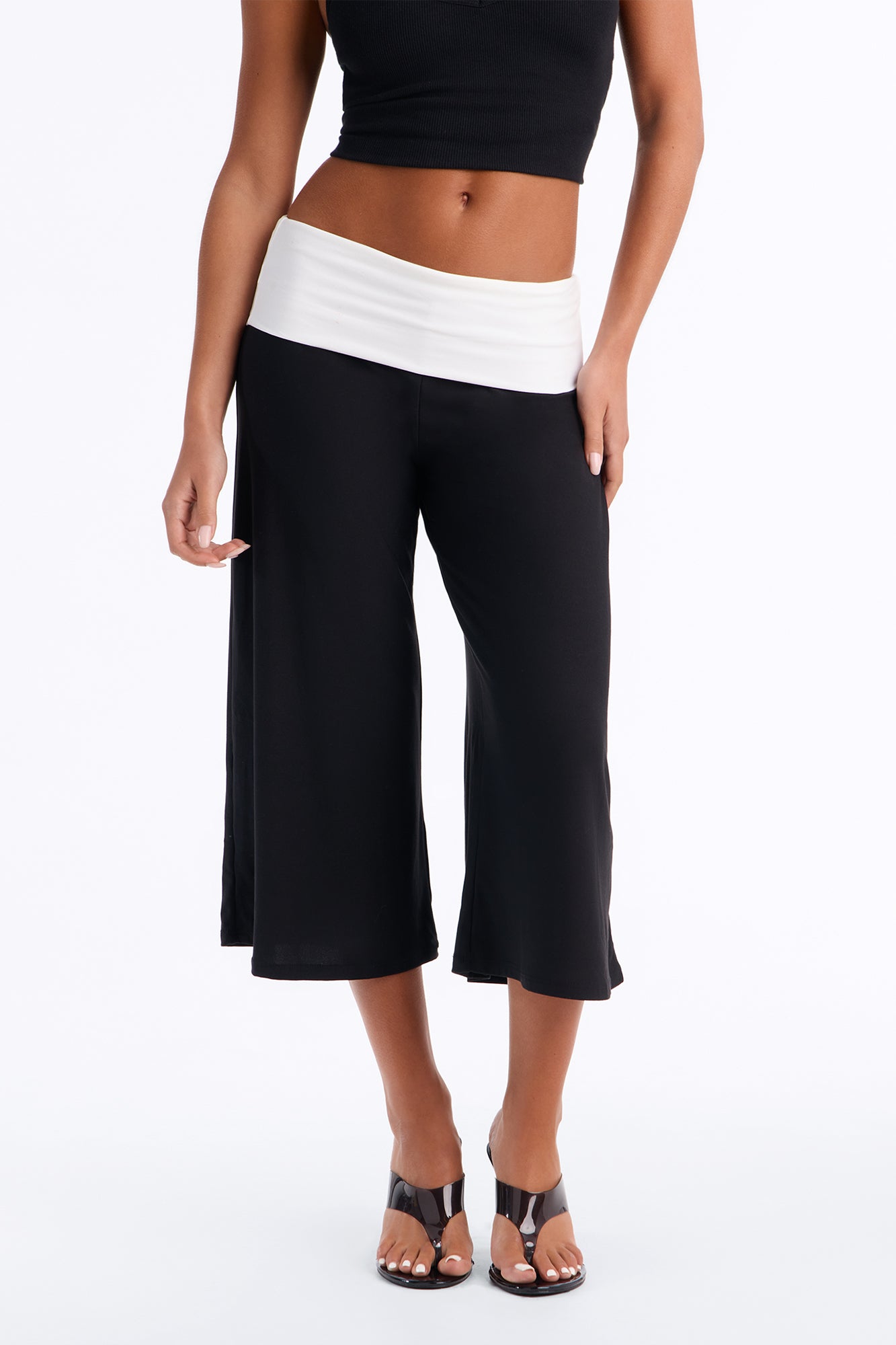 Kiki Low Rise Contrast Foldover Gaucho Pant - Black/combo
