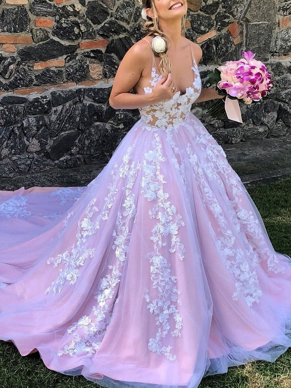 Fashionable V-Neck Backless Court Train Tulle Ball Gown Wedding Dresses with Appliques