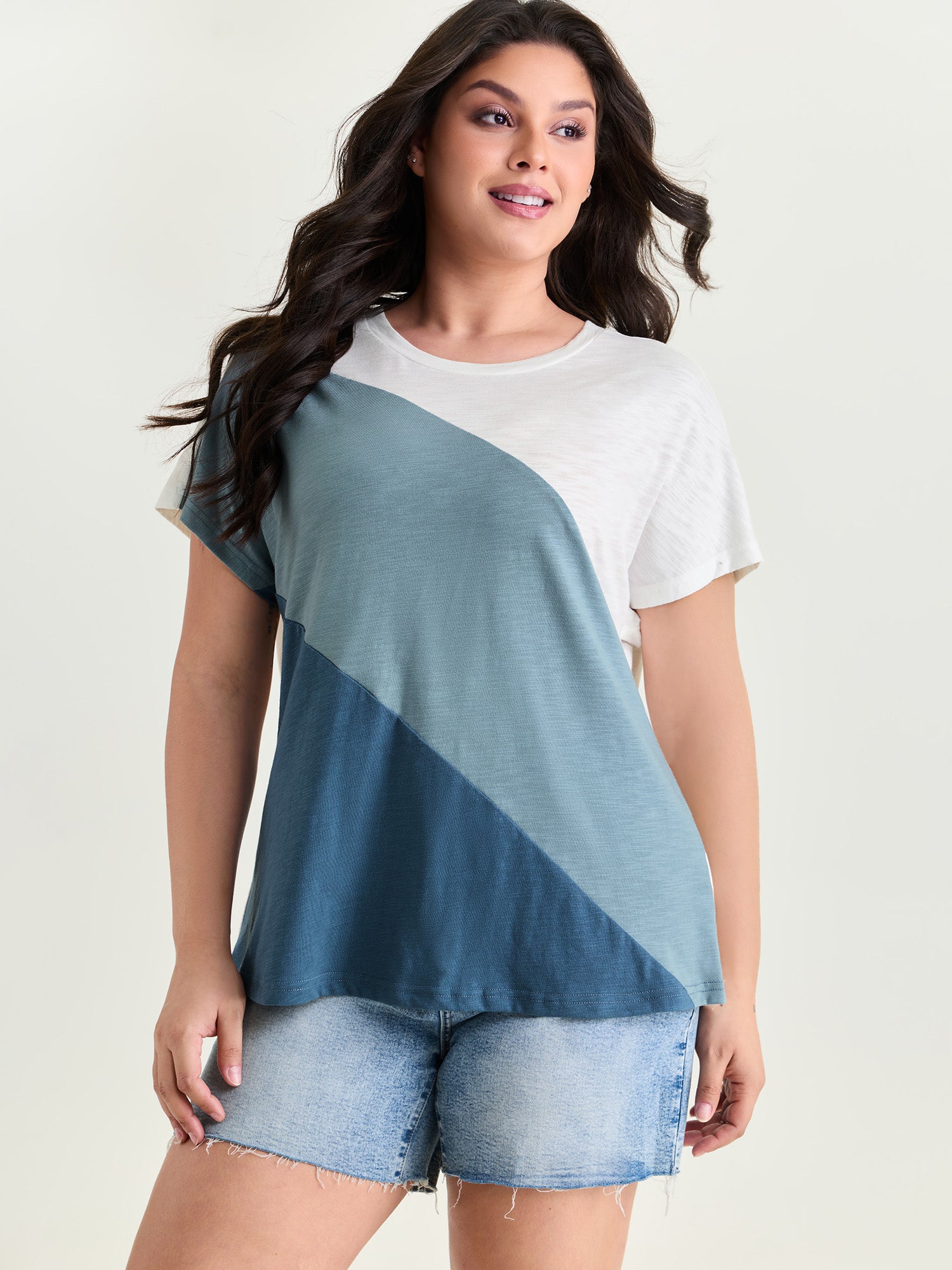 Colorblock Textured Round Neck T-Shirt