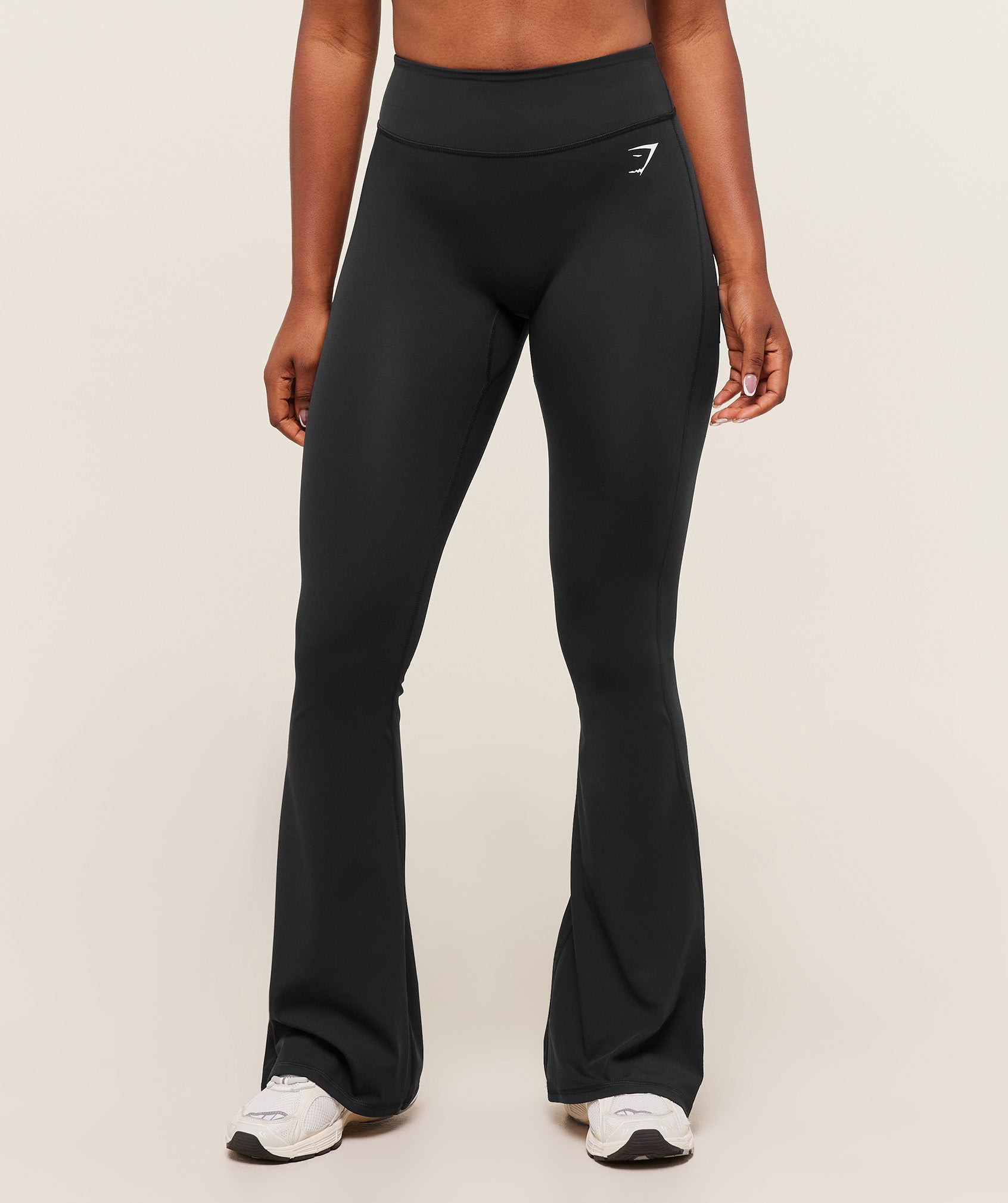 Gymshark Superset Back Pocket Flared Legging - Black