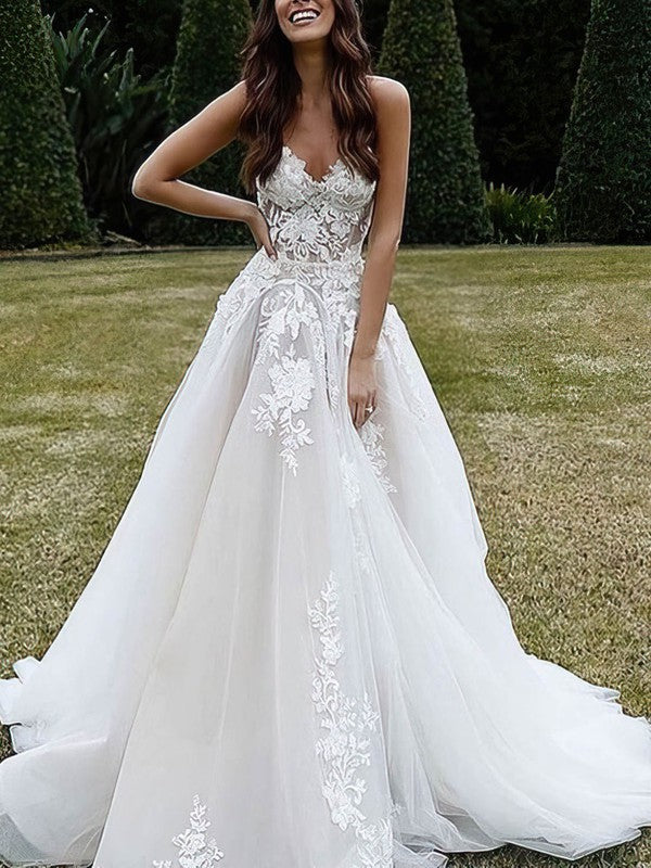 Gorgeous Sweetheart Sleeveless Tulle Lace A-Line Wedding Dresses with Appliques