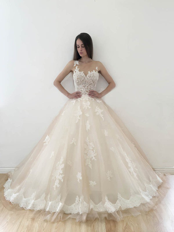 Exquisite Sleeveless Ball Gown Lace Court Train Wedding Dresses with Appliques