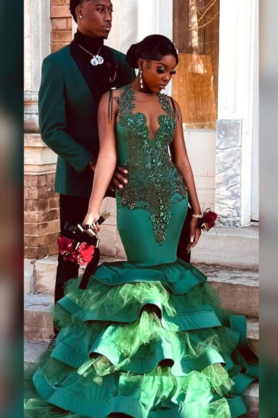 Green Stunning Sleeveless Charming Evening Dress